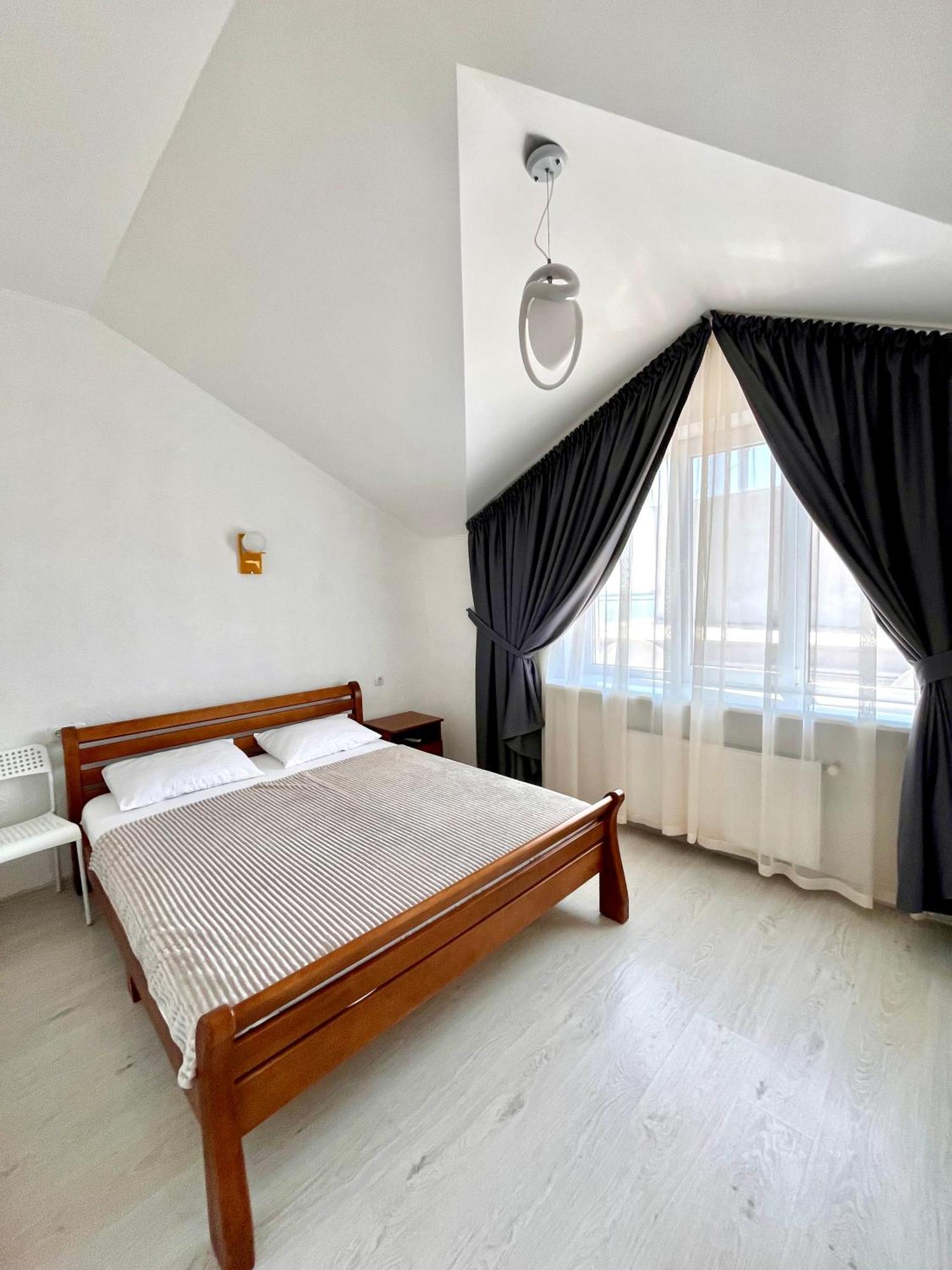 Done Kandybone Apartments Burlach'ya Balka Esterno foto