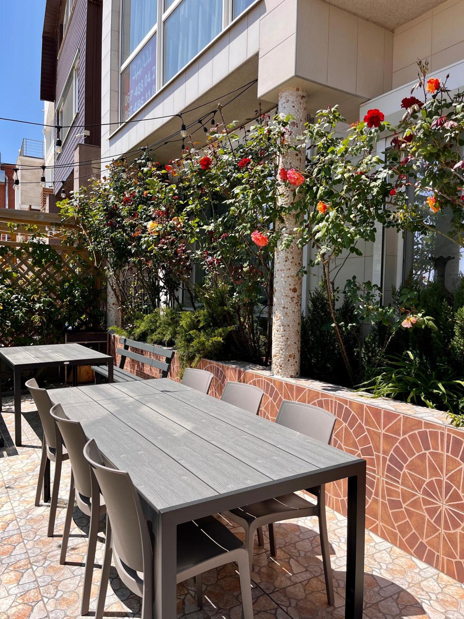 Done Kandybone Apartments Burlach'ya Balka Esterno foto